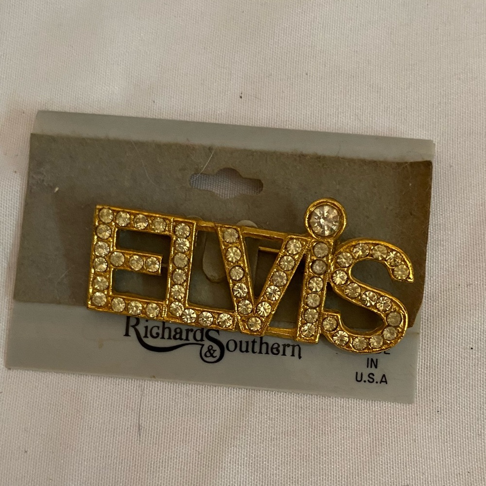 Vintage Elvis pin gold tone / bling - Picture 3 of 6
